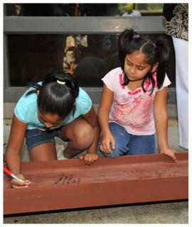 sign-beams-5.jpg