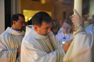 SJN Easter Vigil 2013 04.JPG