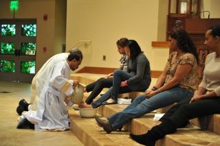 SJN Holy Thursday 2013 02.JPG