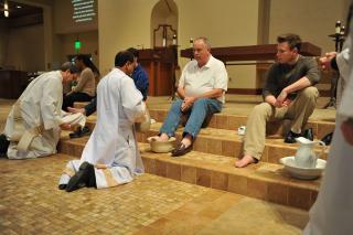 SJN Holy Thursday 2013 10.JPG
