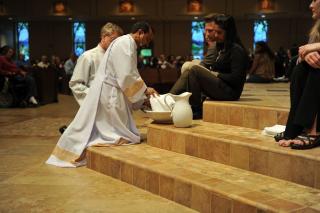 SJN Holy Thursday 2013 12.JPG