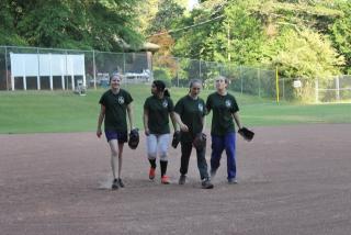 Middle School girls softball Spring 2016 (1).jpg
